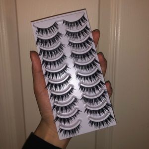 False lashes